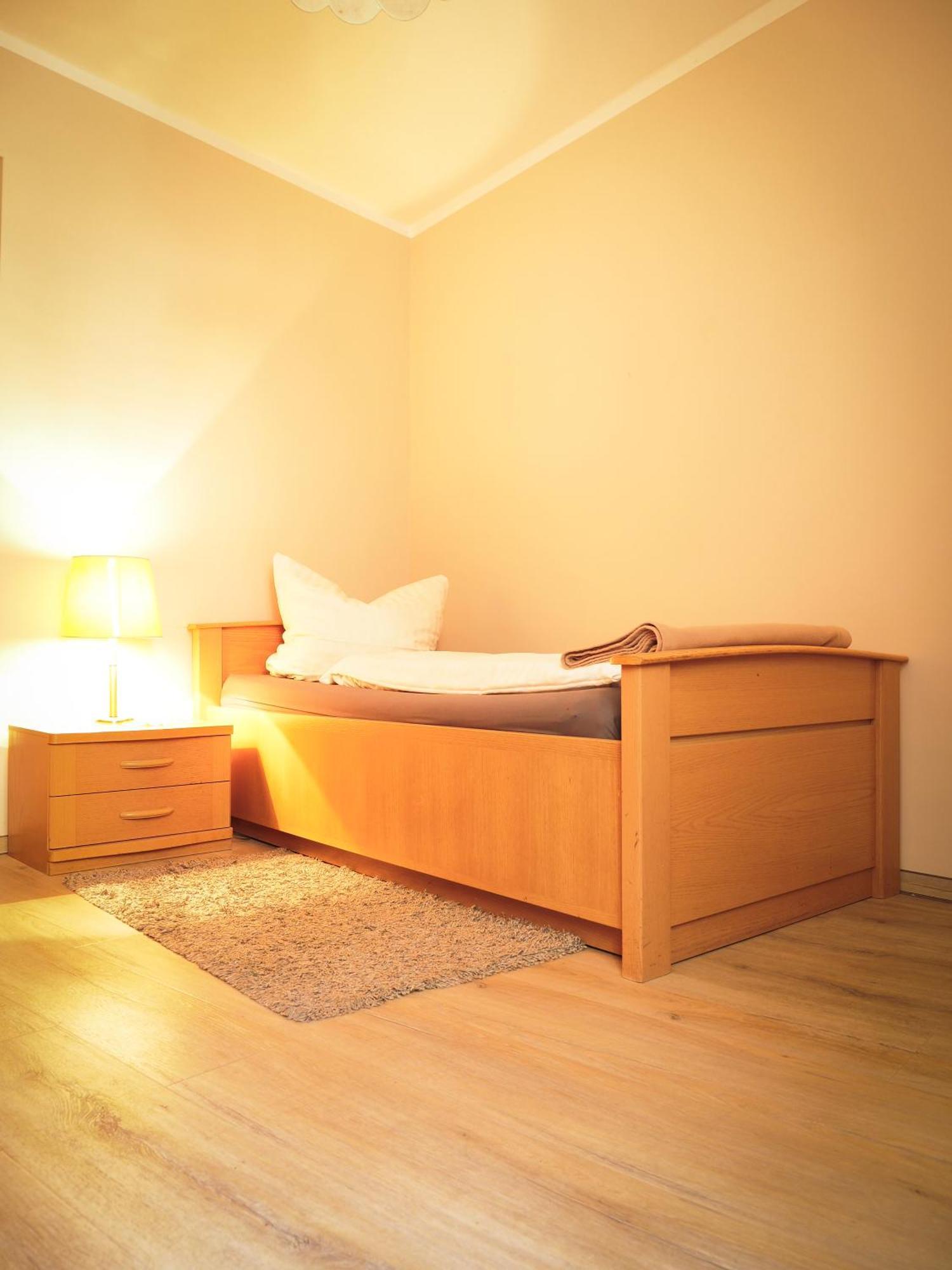 Hotel Zur Sonne Котбус Экстерьер фото