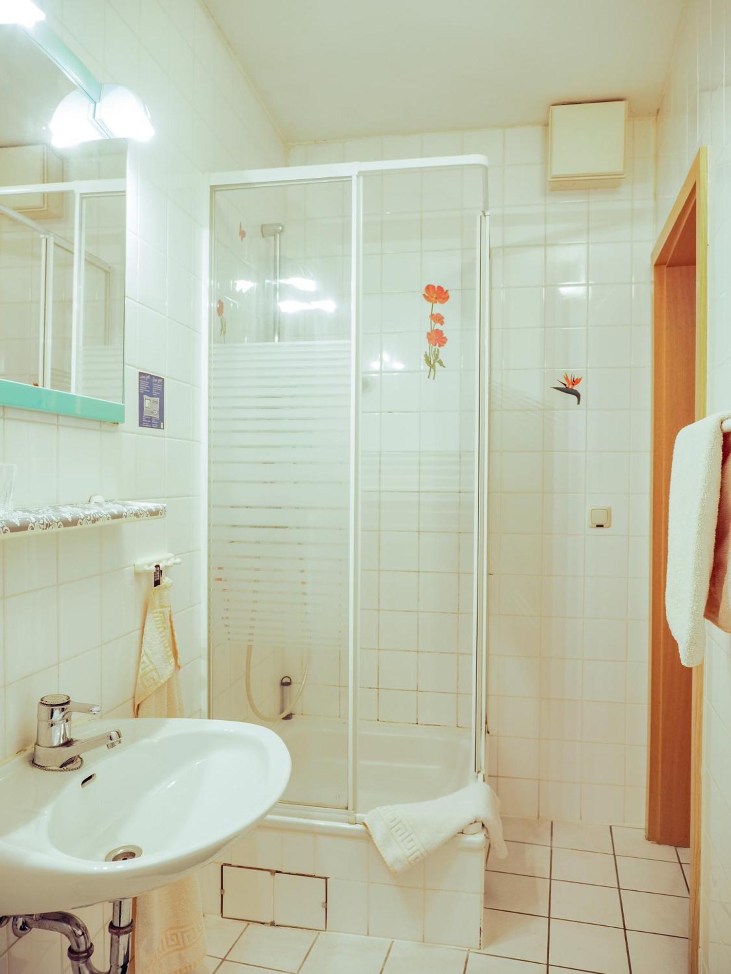 Hotel Zur Sonne Котбус Экстерьер фото