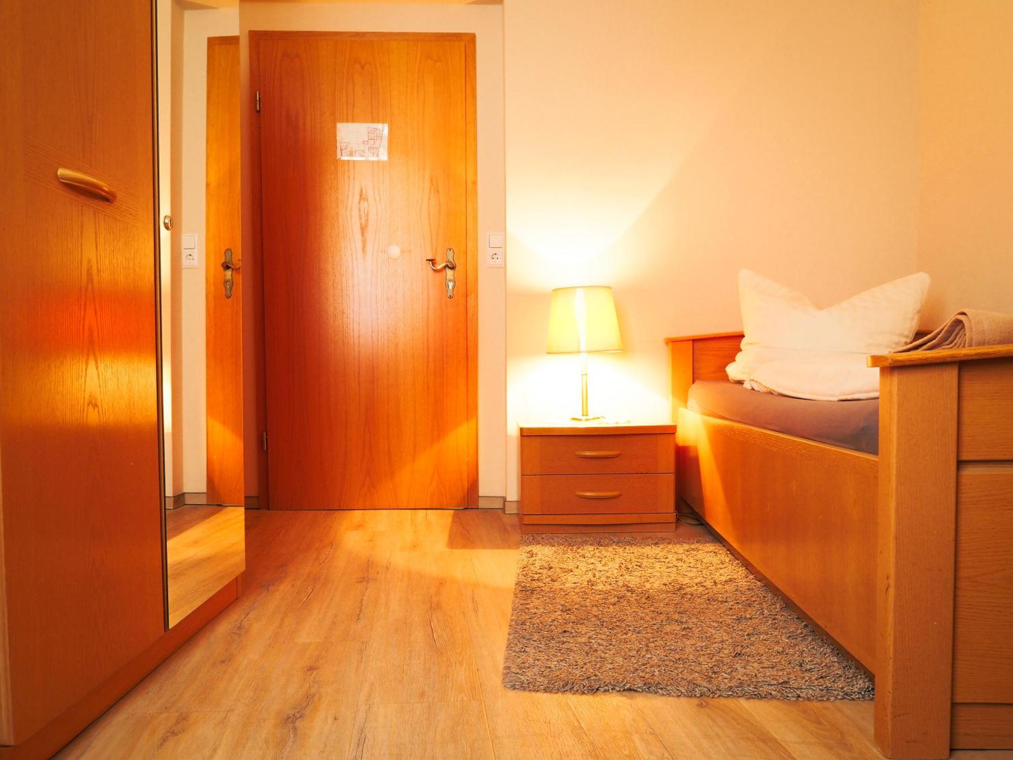 Hotel Zur Sonne Котбус Экстерьер фото